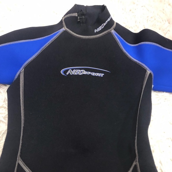 NeoSport 2.5mm Youth size 12 Black Shorty Wetsuit - Picture 2 of 8